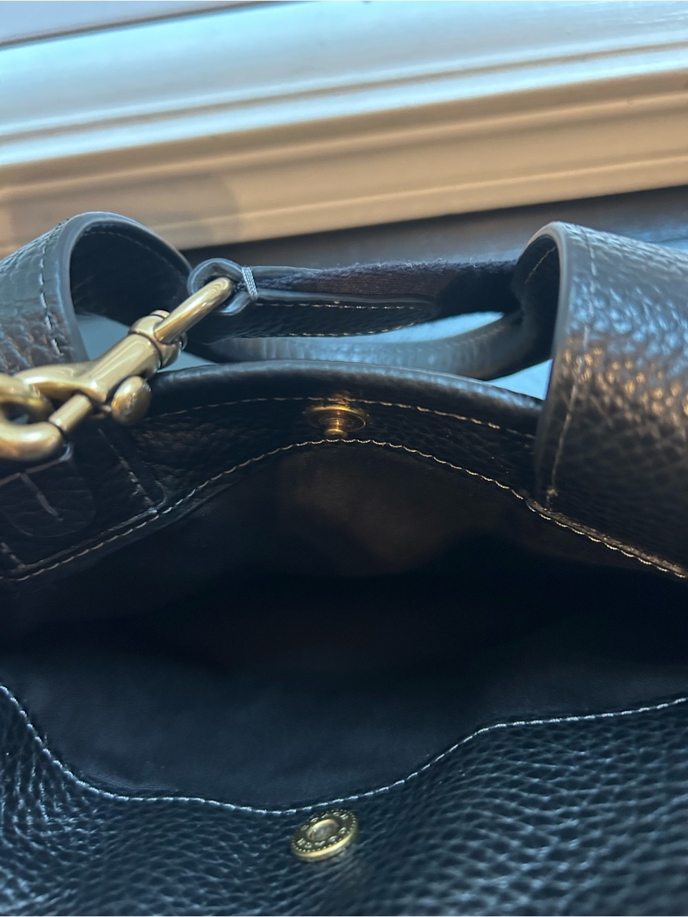 Coach Cargo 26 CAM66
New York Black Pebbled Leather Tote - Picture 9 of 11